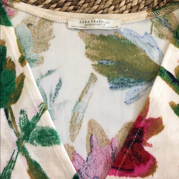 Zara velvet dress - Picture 3 of 4